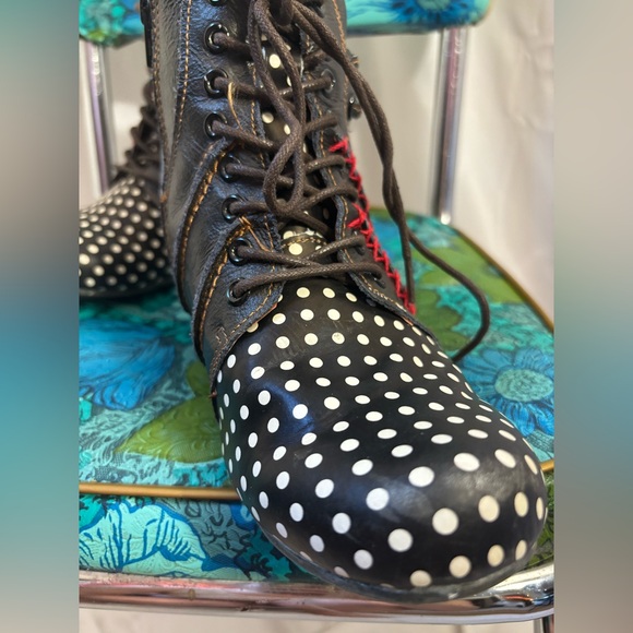 Funky Polka Dot Booties With Laces and Red Stitching Size 8.5 - Picture 8 of 11